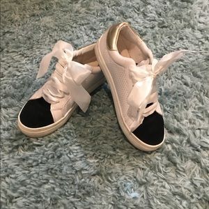 Steve Madden Starling platform